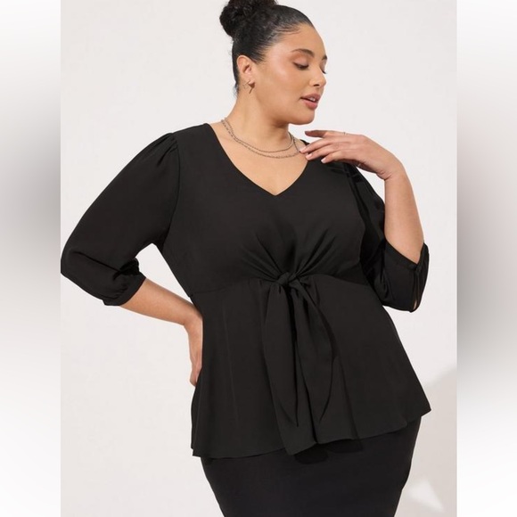 torrid Tops - NWT Torrid Size 2 Georgette Tie-Front Blouse